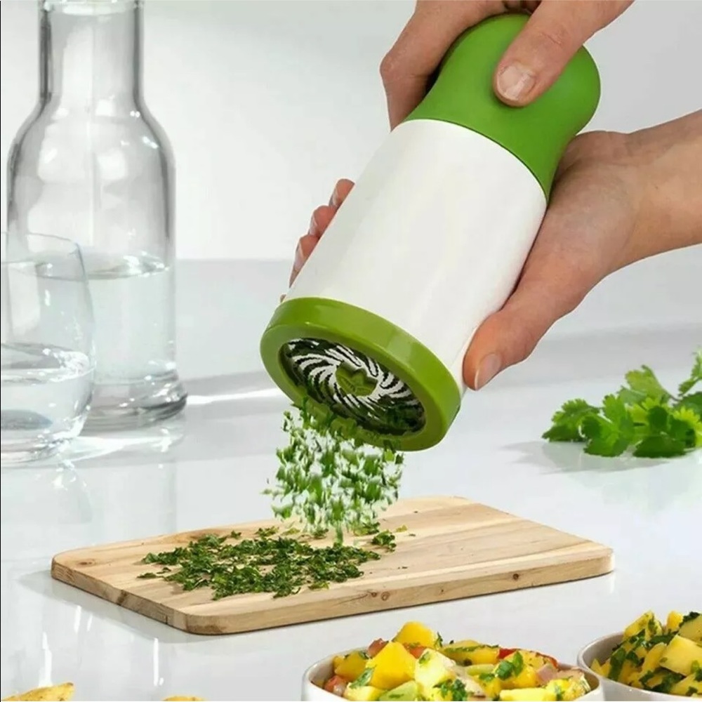 Microplane The Original Herb Mill Cuts Fresh Herbs Handheld